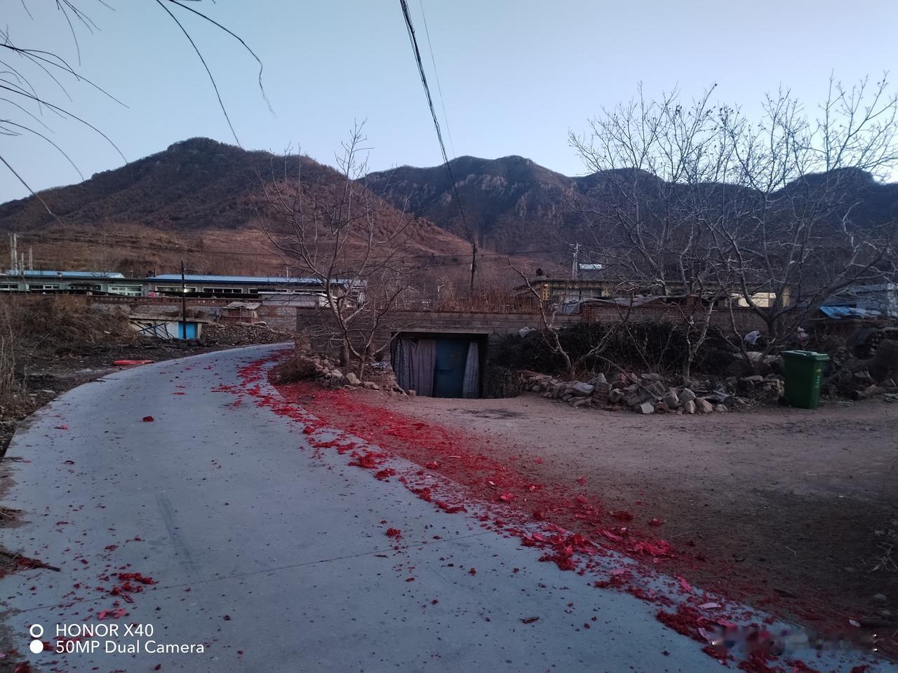 新年爱好打卡昨天看了会春晚，感觉今年春晚布景特别好，很好看。每年都没仔细看，今年