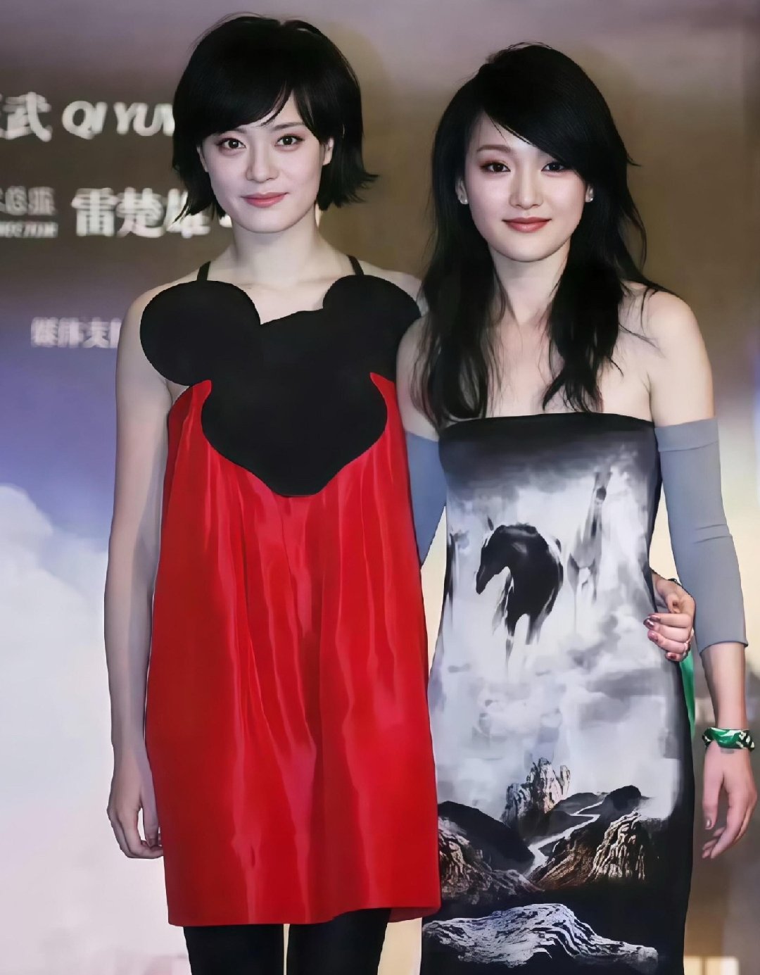 2008年，26岁的孙俪和34岁的周迅，甄嬛 如懿经典同框 