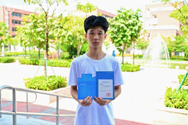 高分考生弃重点高中选中本贯通，省下30万补课费，却失去什么？