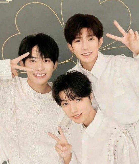   近日，有粉丝向陕西省文化和旅游厅咨询TFBOYS十周年演唱会相关事宜，其回复