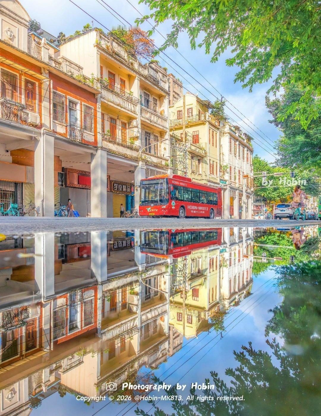 李圆梦超话☕ 我在广州

广州身边事：初夏的广州是糖果色的🌈
色彩在建筑与珠江