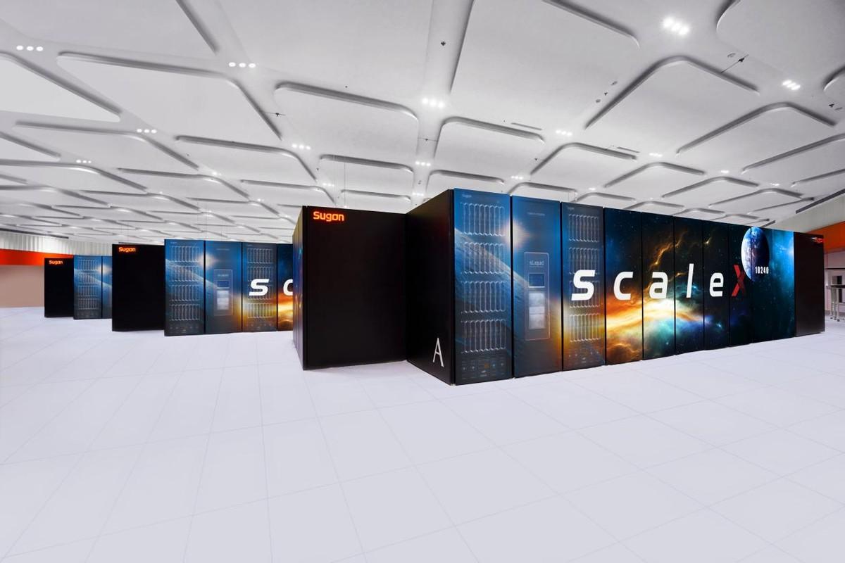 三套万卡什么概念？直接给全国AI建了一个超级粮仓
看到个数据：豆包大模型日均To