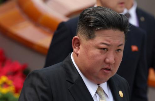 金正恩算是玩明白了，挨着中国建核弹基地，20年了，美国仍装作没看到，美国战略与国