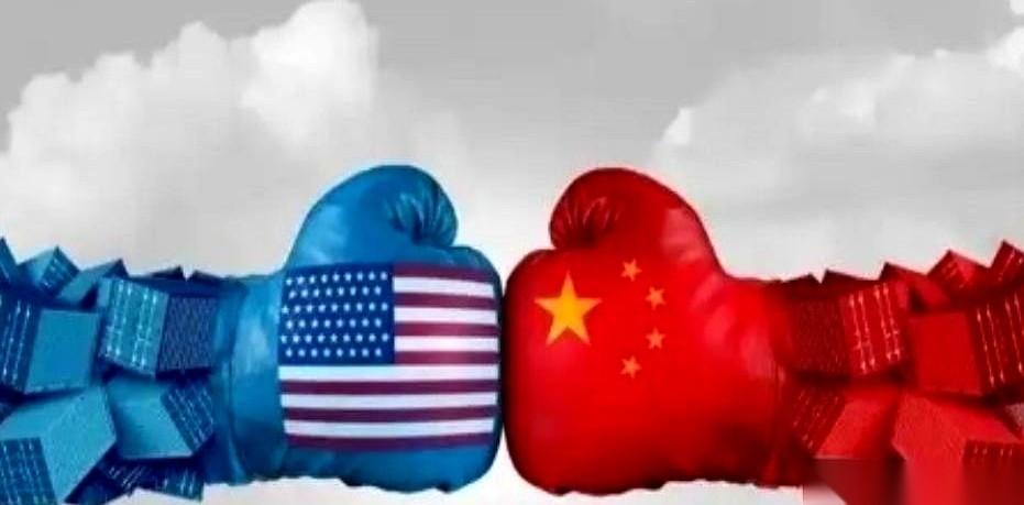 1950年，朝鲜半岛的硝烟刚起来，美国人就出了一张牌。
他们摁下按钮，冻结了中国