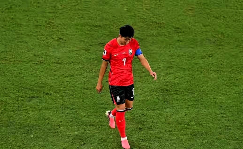 韩国U-20队还在阿根廷踢着呢，网上说他们“收拾行李回家”纯属瞎传。FIFA官网