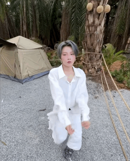 刘雨昕离了王濛发现外面根本没雨音你而来 真的被这个反差笑死，刘雨昕唯独对王濛格外