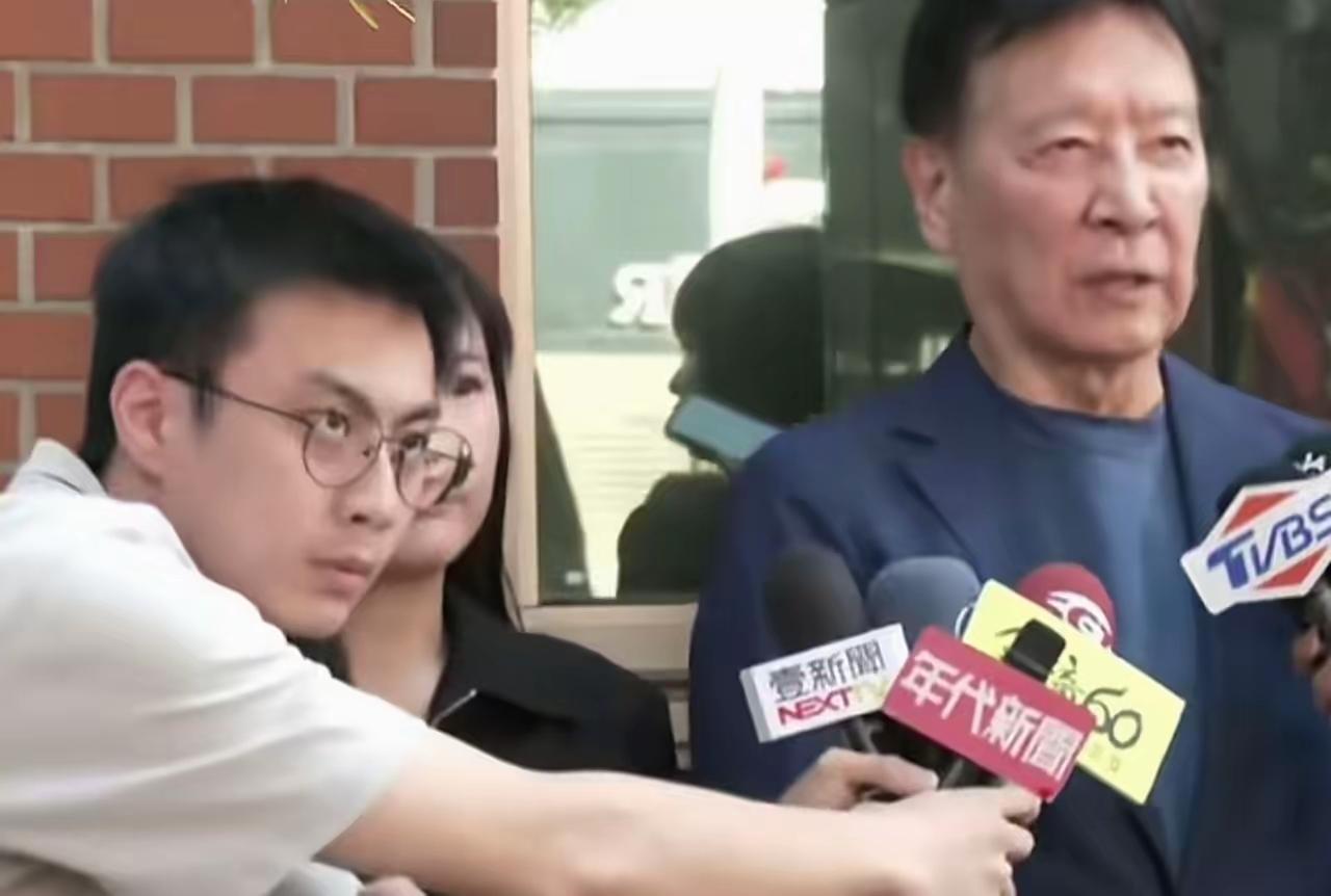 现在，宣布台湾海峡的防守部署，总体部署是以澎湖列岛和台湾岛为主体，实施长期防御的