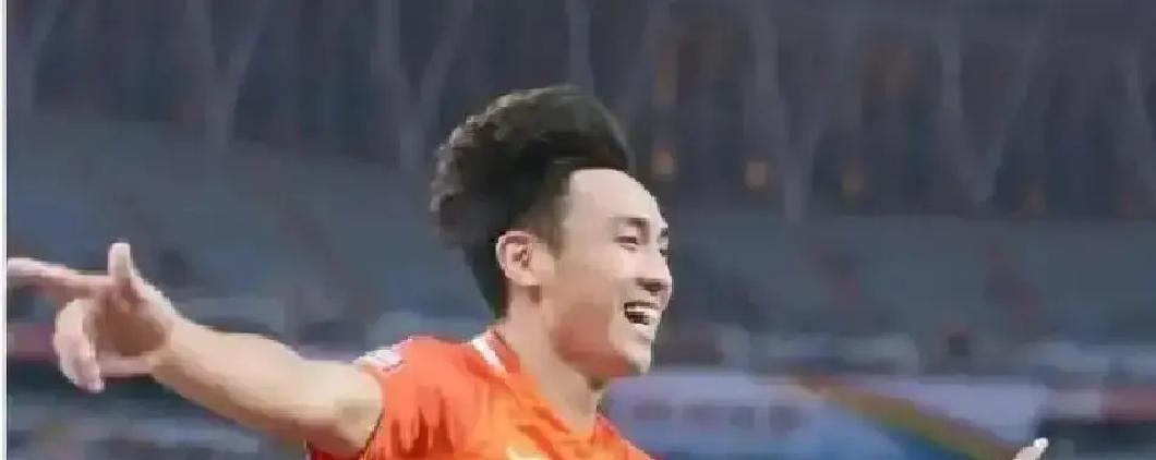 泰山队拆的不是阵容，是过去的自己。93一代集体离场，老将让位，青训直接顶上来。