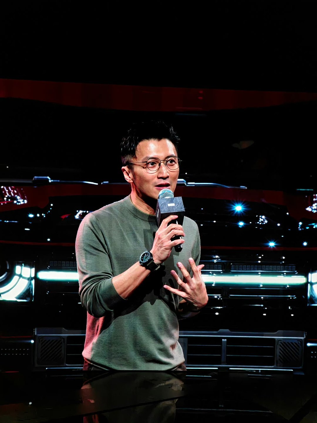 银河战舰700正式上市，16.98万起，价格可以说很惊喜，比预售价便宜了3万。今