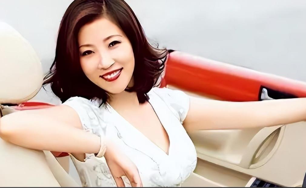 2018年，体坛最大败类：卷走44亿逃去美国，如今买飞机住豪宅生活潇洒，这位中国
