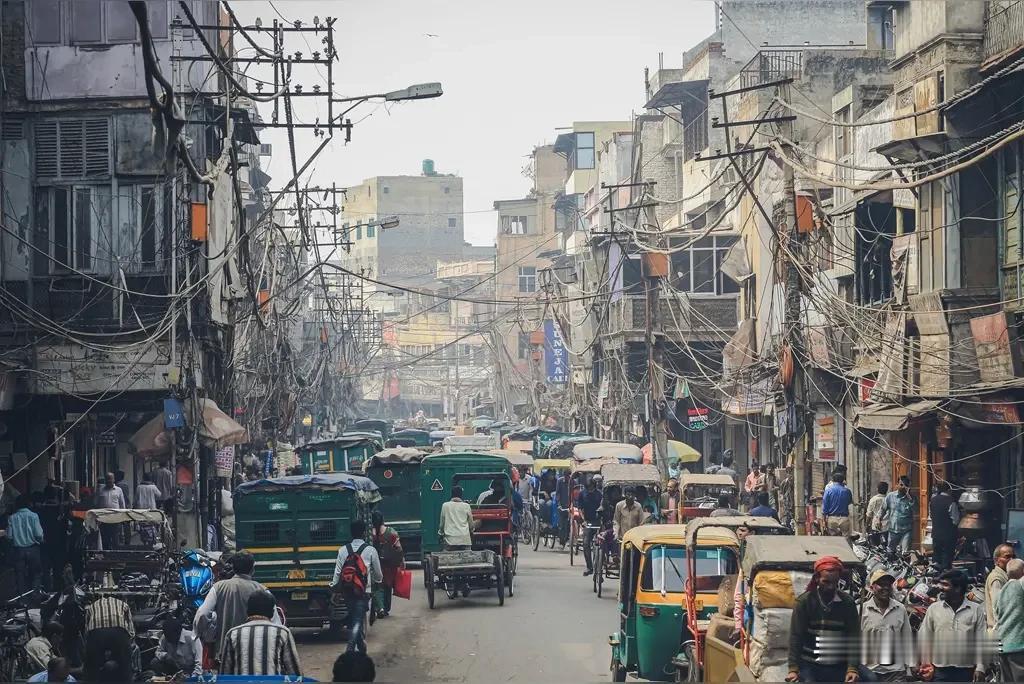 如今印度在欧盟眼里就是一个香饽饽，这也是欧盟也是无可奈何的选择。惧怕美国担心中国