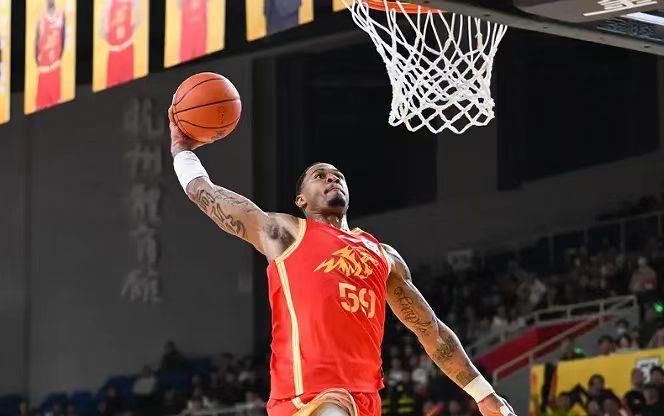 广厦球迷请把心放到肚子里，球队取消塔克注册为马利克威廉姆斯注册，并不是真的要裁掉