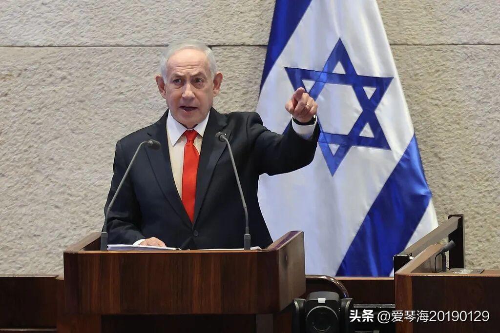 早起读到网友“三川口”大战一文，忽然想起，这场堪称大宋王朝由盛转衰的关键之战，正