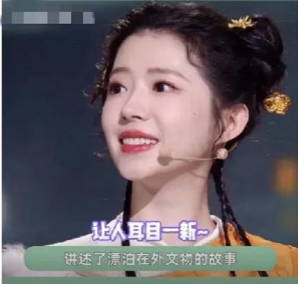 何蓝逗……🈶点变化哈……
鼻子长开了……
鼻尖长长了……
鼻孔也长变形了……，