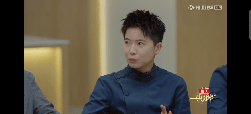 谢霆锋被说跨界厨师不舒服了一饭封神 直播高光片段，一句“什么歌手？什么跨界？别忘