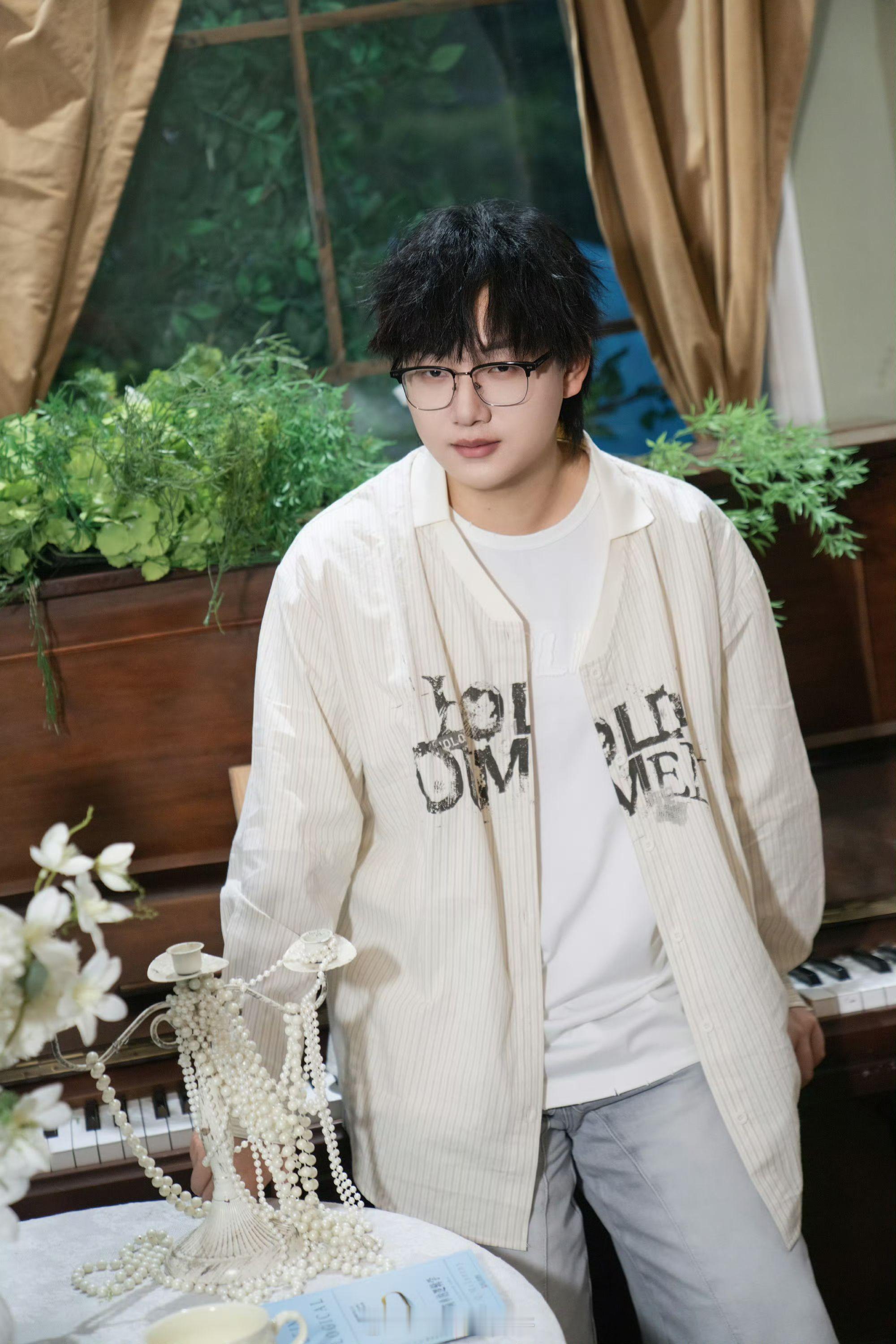 Fly在幸福和爱里迎来新一岁Happy birthday Fly！当年的少年依旧