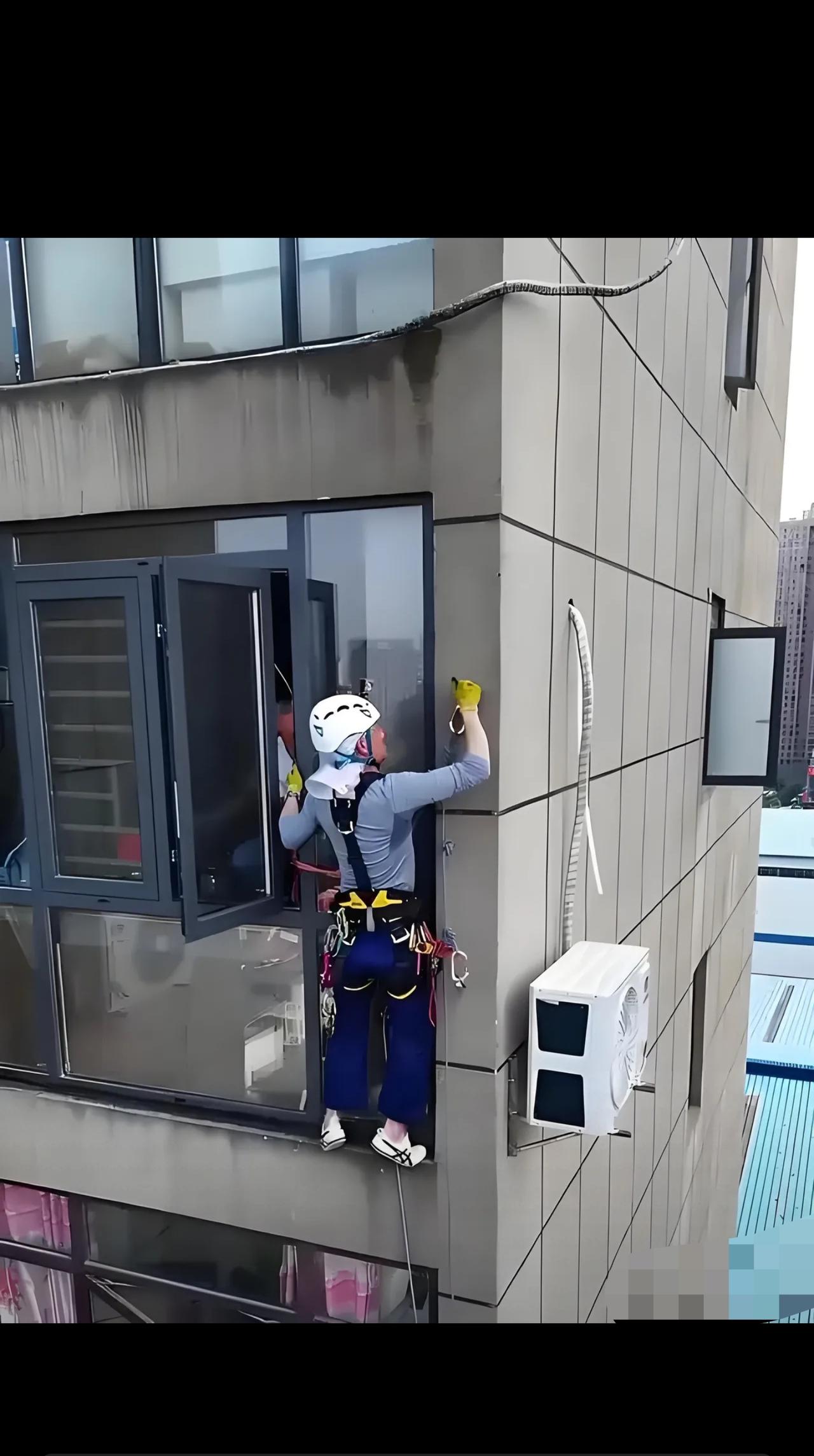 “冤不冤？”内蒙古，男子租房，要求房东更换空调，房东找了一个师傅，谁料，师傅安装