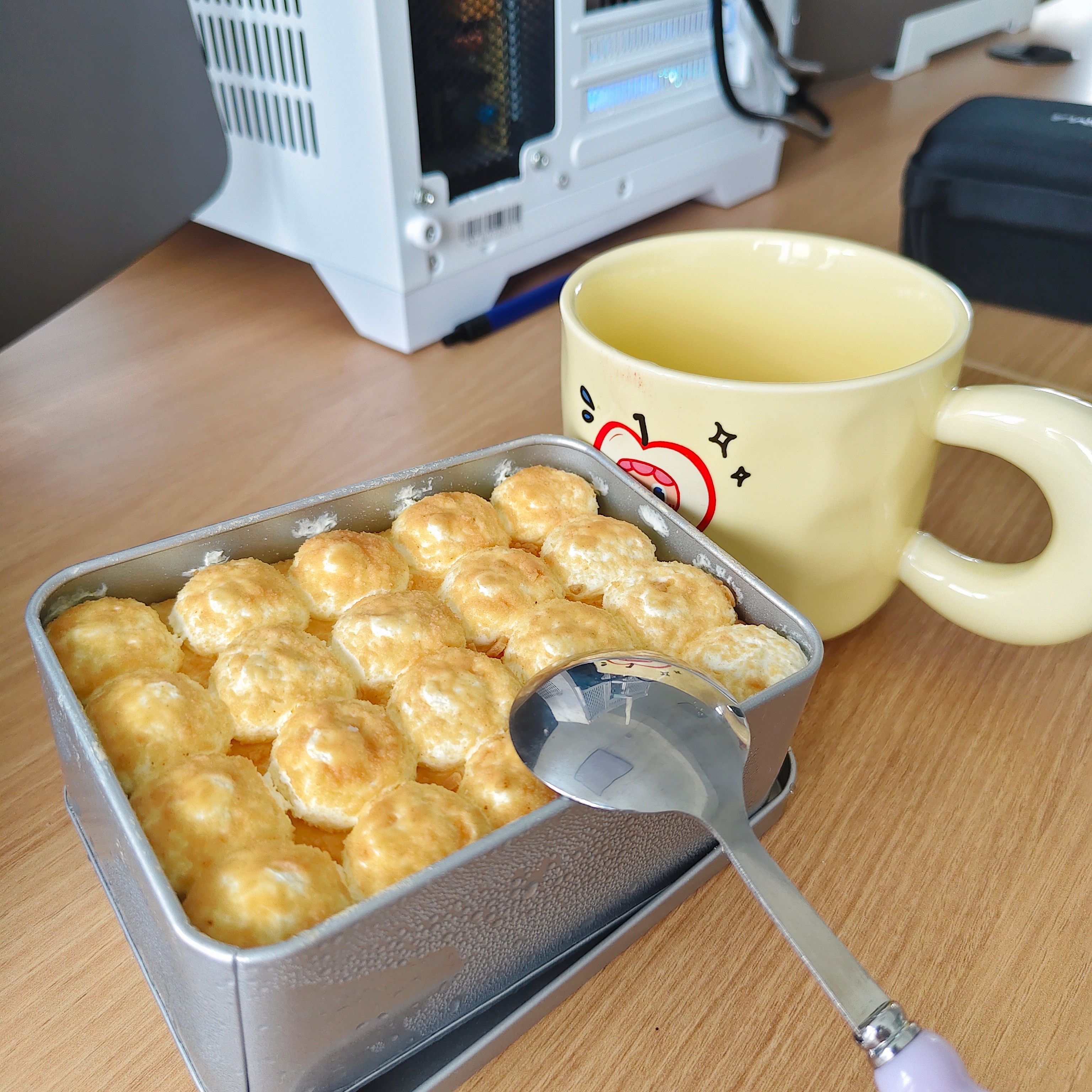 在零食公司上班…吃吃吃写写写录录录… 