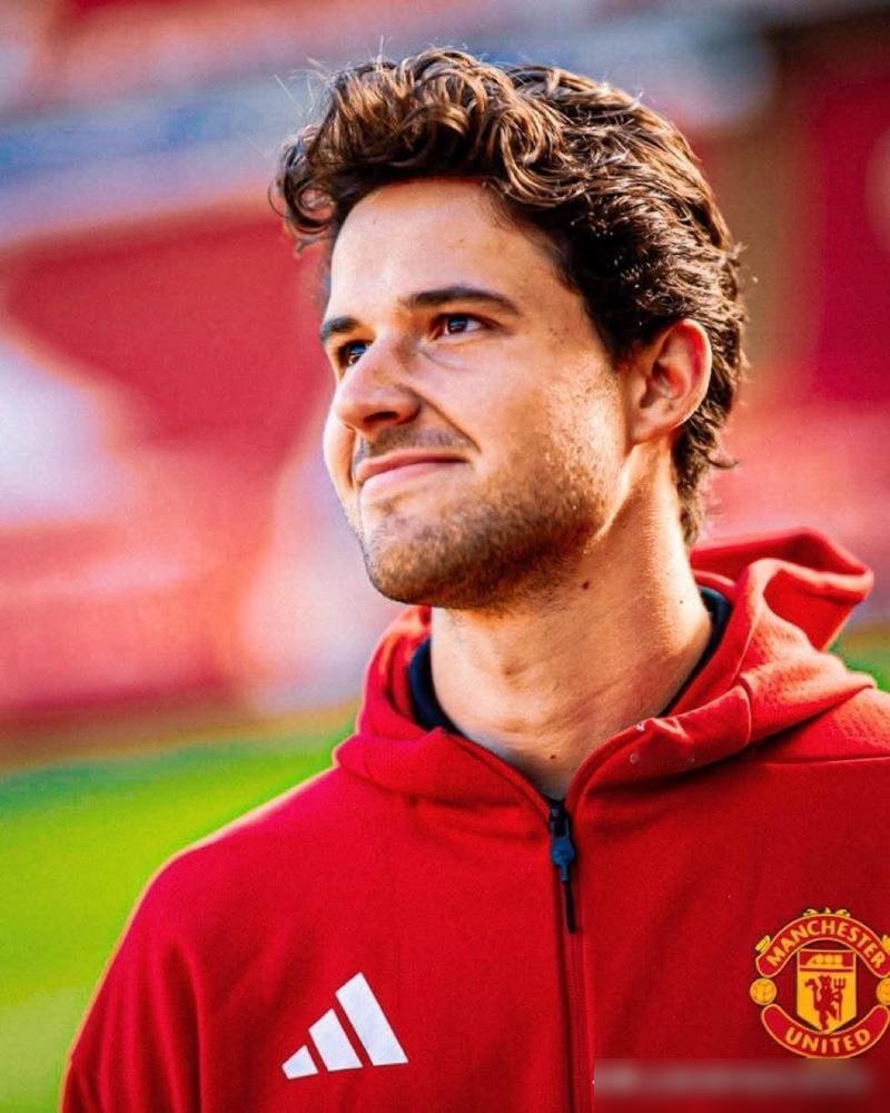 12月10日曼联新闻🔴⚪️⚫️

最近这波消息看下来，大概就是曼联在转会、比赛