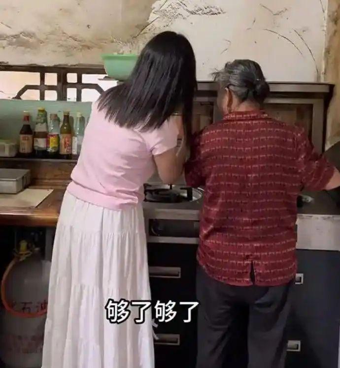 三十岁在村里一直没成家，邻里亲戚轮番介绍对象，不是要求高额彩礼，就是眼高手低不愿
