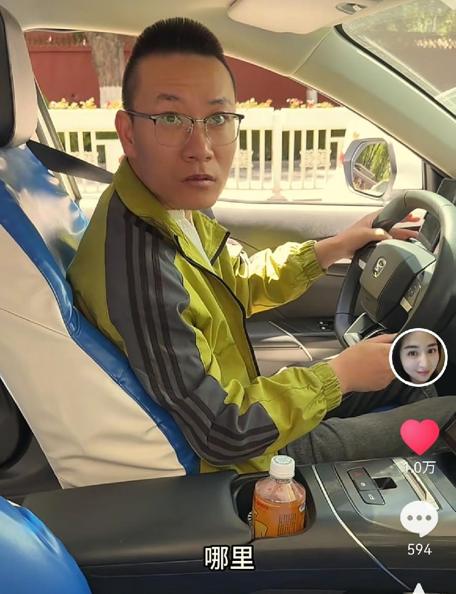 继李要得从拉萨打出租车回重庆后，完美婆娘也从拉萨打出租车回重庆！
完美婆娘在拉萨