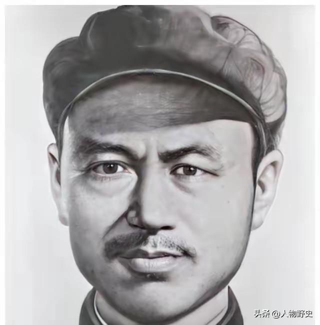 从历史长河回望两岸关系，我们更能读懂国家始终坚持和平统一的良苦用心，这不是迟疑，