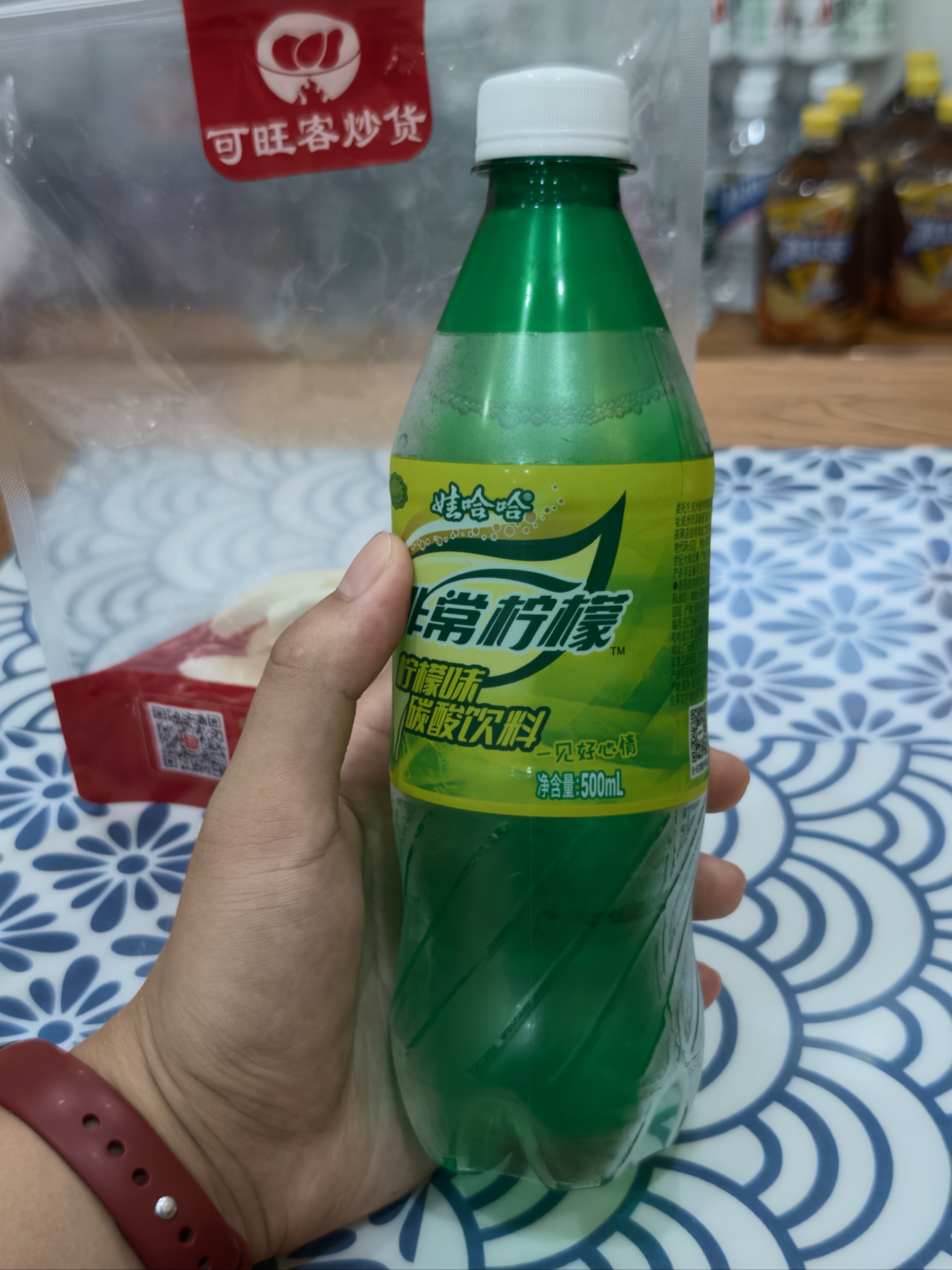 非常可乐，抽一个幸运儿送一瓶 