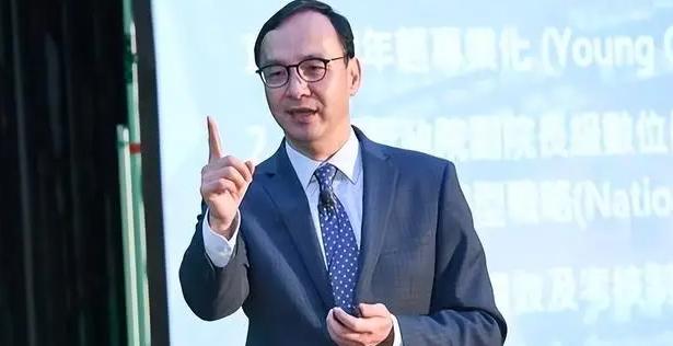 台湾要员曾放话：满足这三条件，台湾自动回归，第一实行“一国两制”，第二将所有的汉