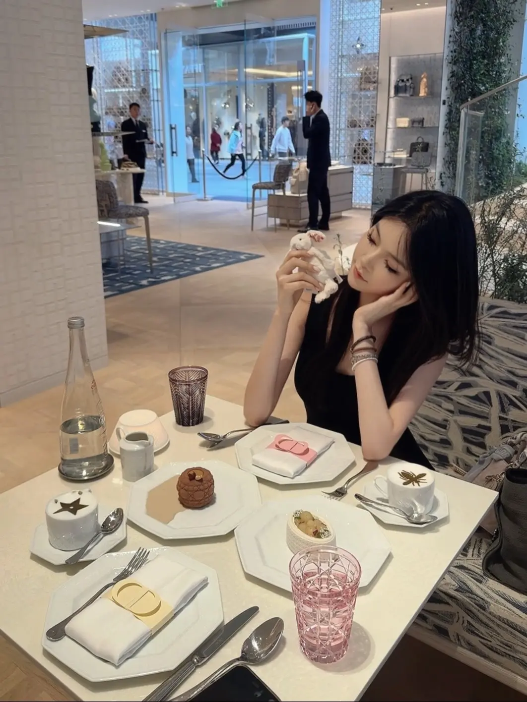 🐰🍰•ᴗ•☕️🐰。