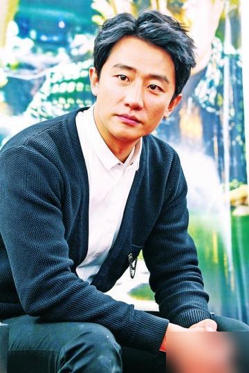 刷到张艺谋选刘红兵的幕后

张译黄轩都去试镜了最后定了窦骁，说真的刚开始我还挺纳