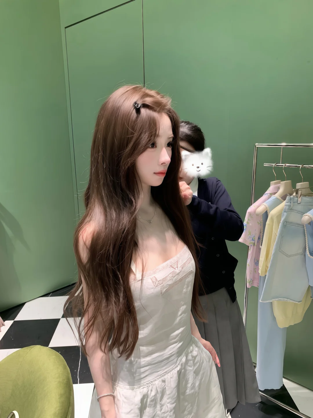 prada 帮我选一件明天去见杨幂李现