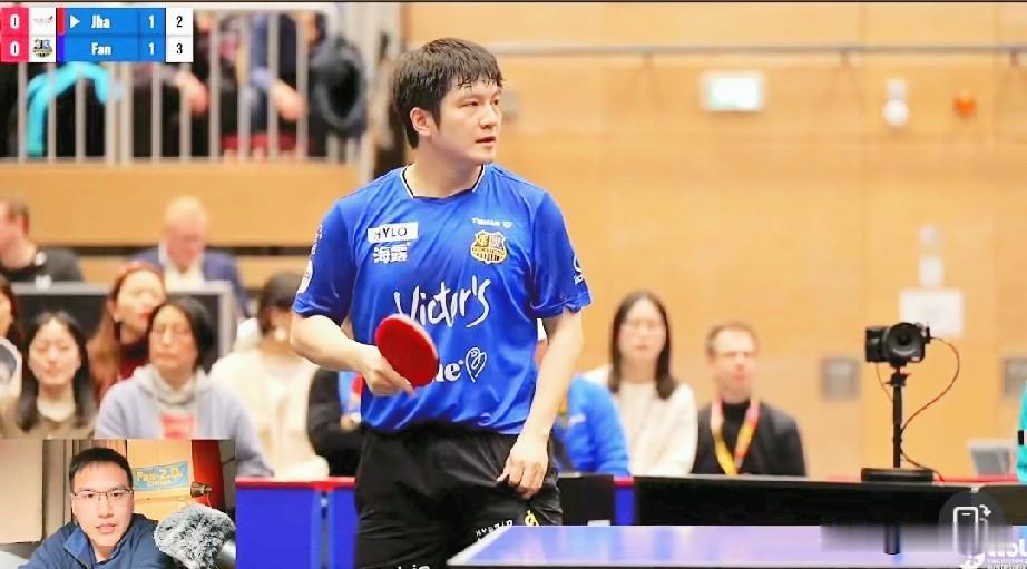 樊振东对贾哈发球高抛了，
贾哈懵了！

第一局
贾哈上来搏杀，
11:6先下一局