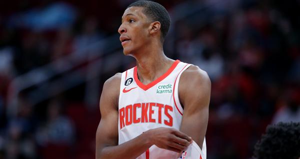 据《The Athletic》的凯利·伊科透露，菲尼克斯太阳队有意在与休斯顿火箭