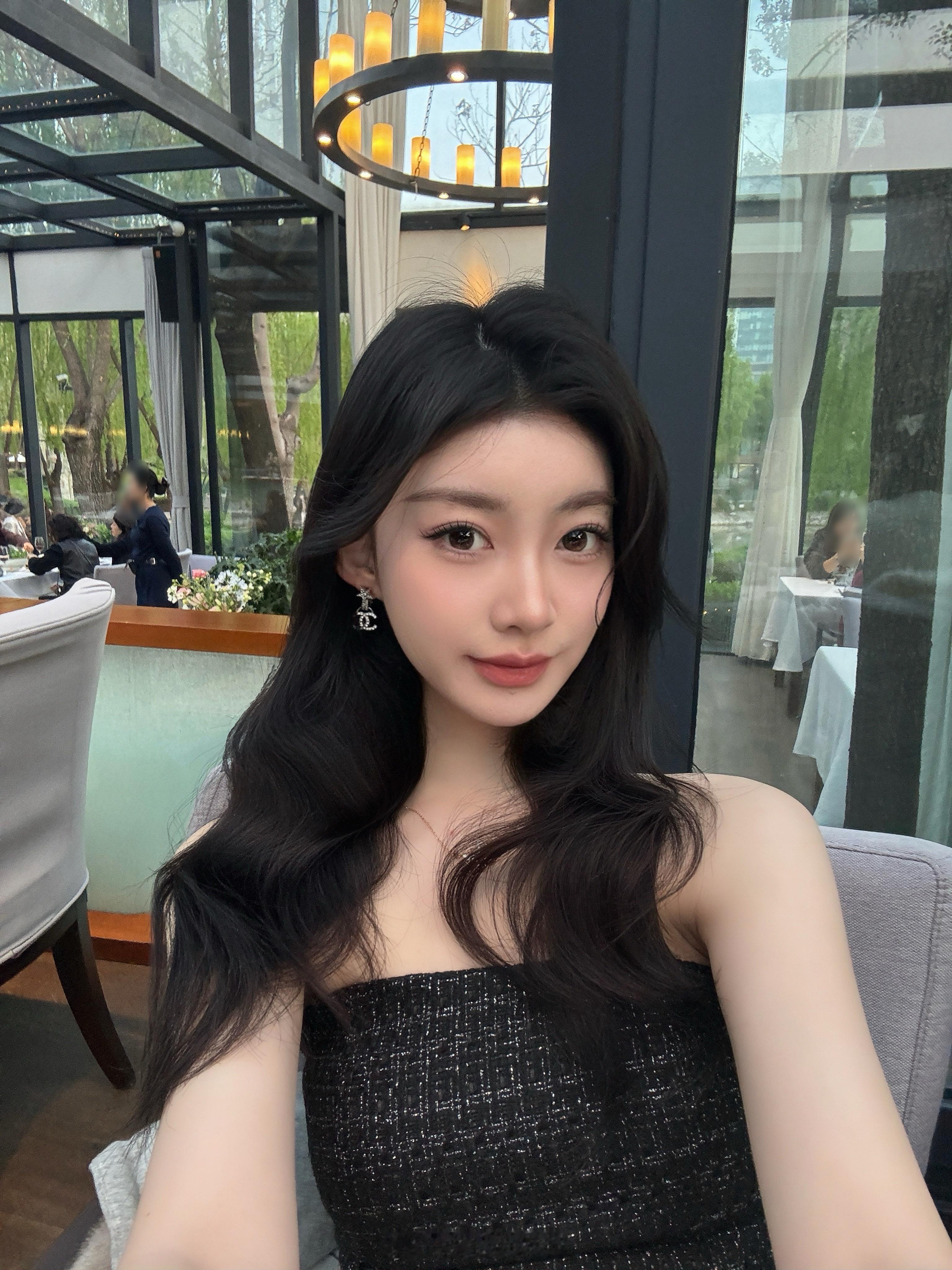 这几个人聚一起简直话停不下来o(^▽^)o祝祺儿宝生日快乐🎂蒜蓉欣
