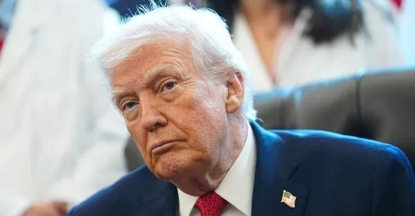 特朗普4月20日直接甩出王炸：
未来半个月内，相关部门将公开美国多名顶尖科学家离