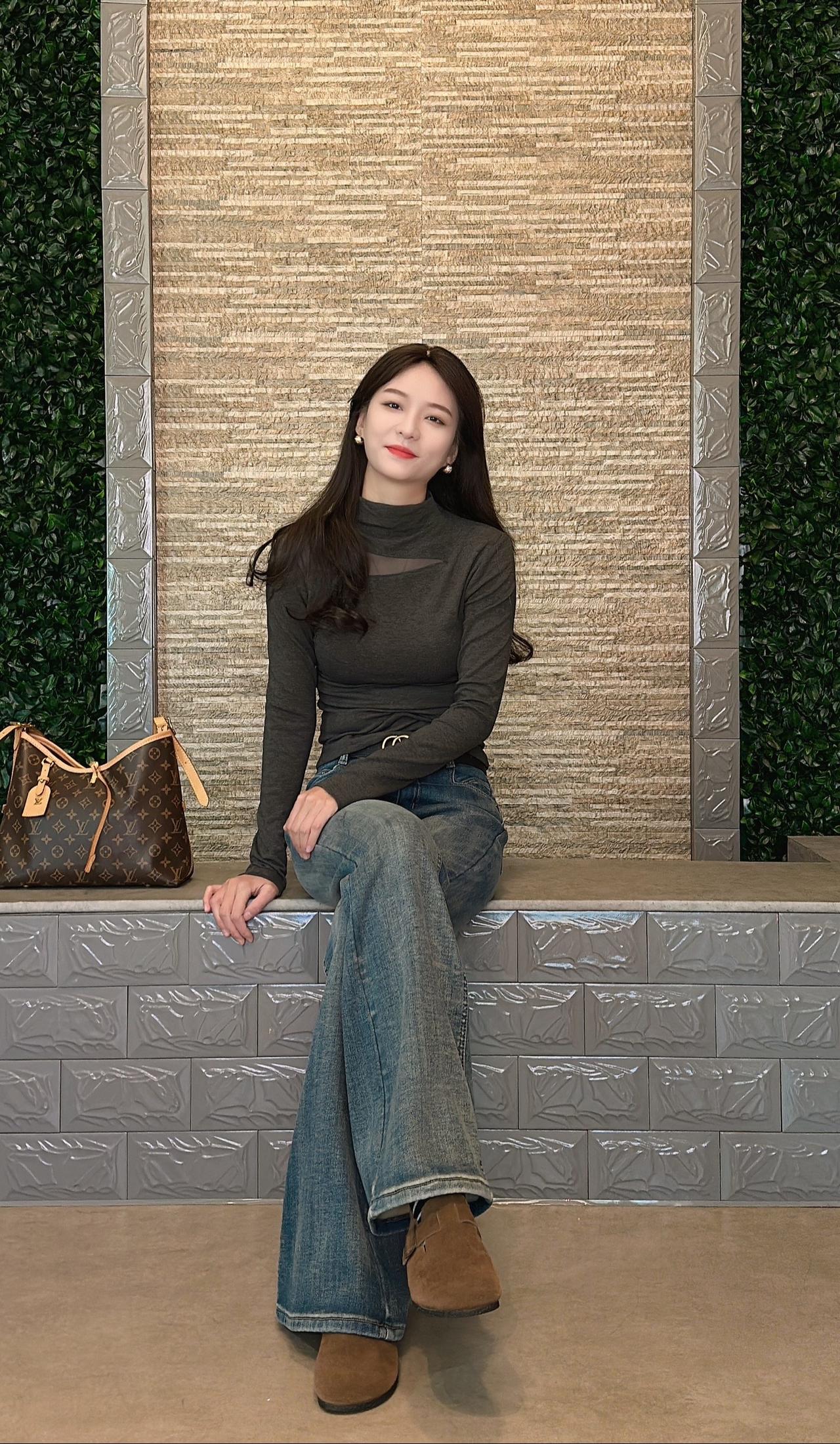 留不住的人和事太多了，尽力就好，不属于自己的归还给人海加绒打底 冬季穿搭 女装