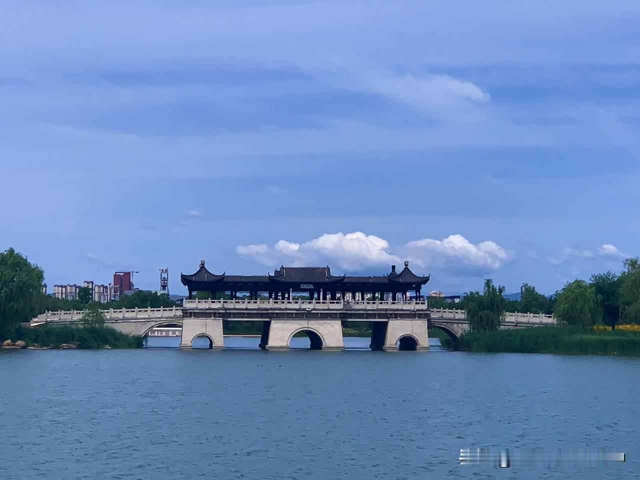 晒图笔记大赛夏日襄湖，水光湖波。随拍