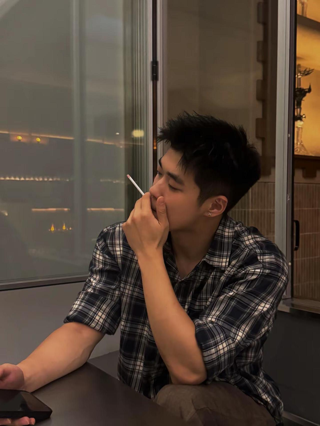 对不起，我对了。男友衬衫穿搭 男生松弛感