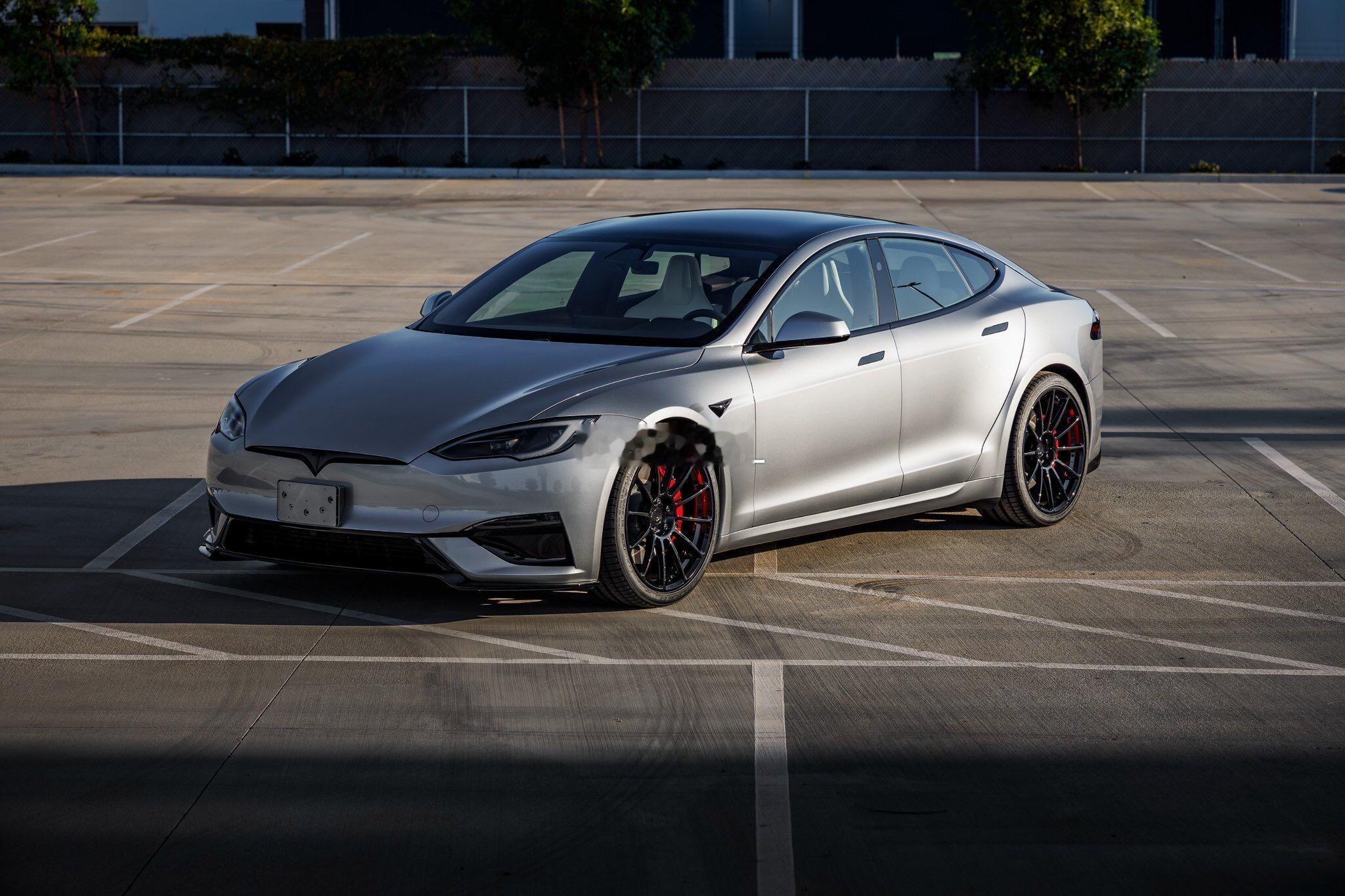 2026 款 Model S Plaid 月光银加亮黑色 UP Forged U