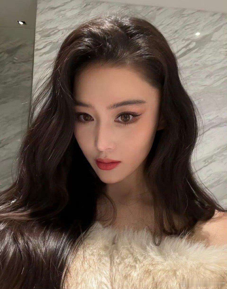 张馨予 你很有钱是吗这么心疼粉丝钱的正主真的很难得了