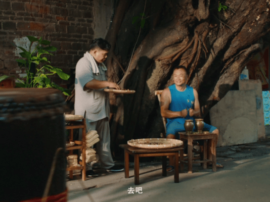 端午节广东人有自己的F1都说赛车竞速刺激，来广东看龙舟才懂什么是水上高端局，多支