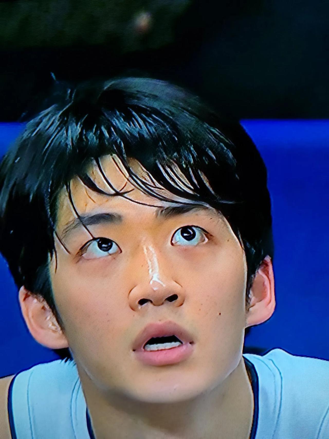 中国男篮决不能掉以轻心！ 韩国男篮很有特点，它们球风老辣，拼抢凶狠，韧劲很足，尤