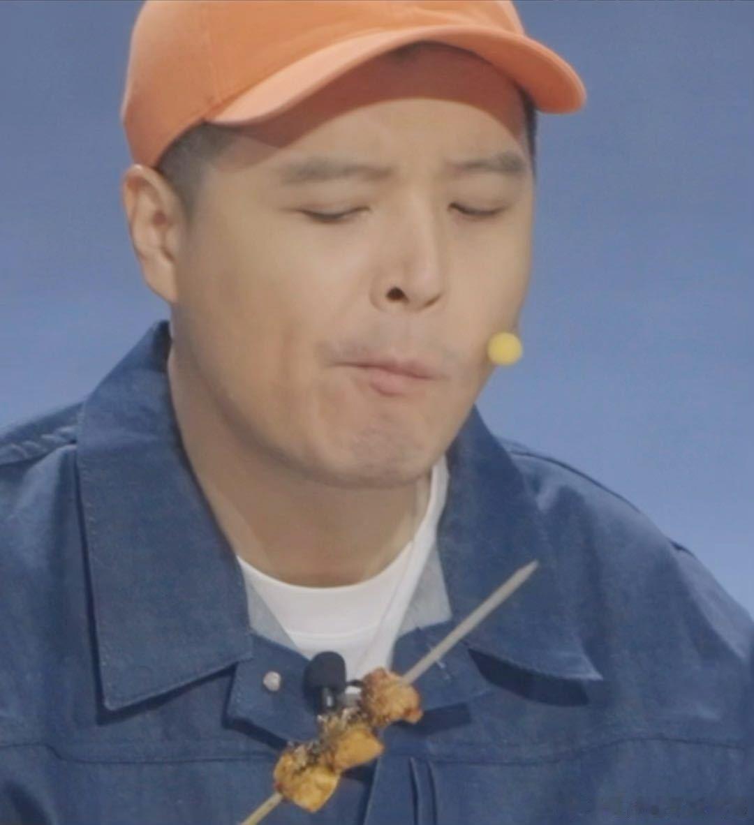 马頔录完节目吃回本了马頔一到吃也不说不行了 马頔这次是真的放飞了。“我不行”三个
