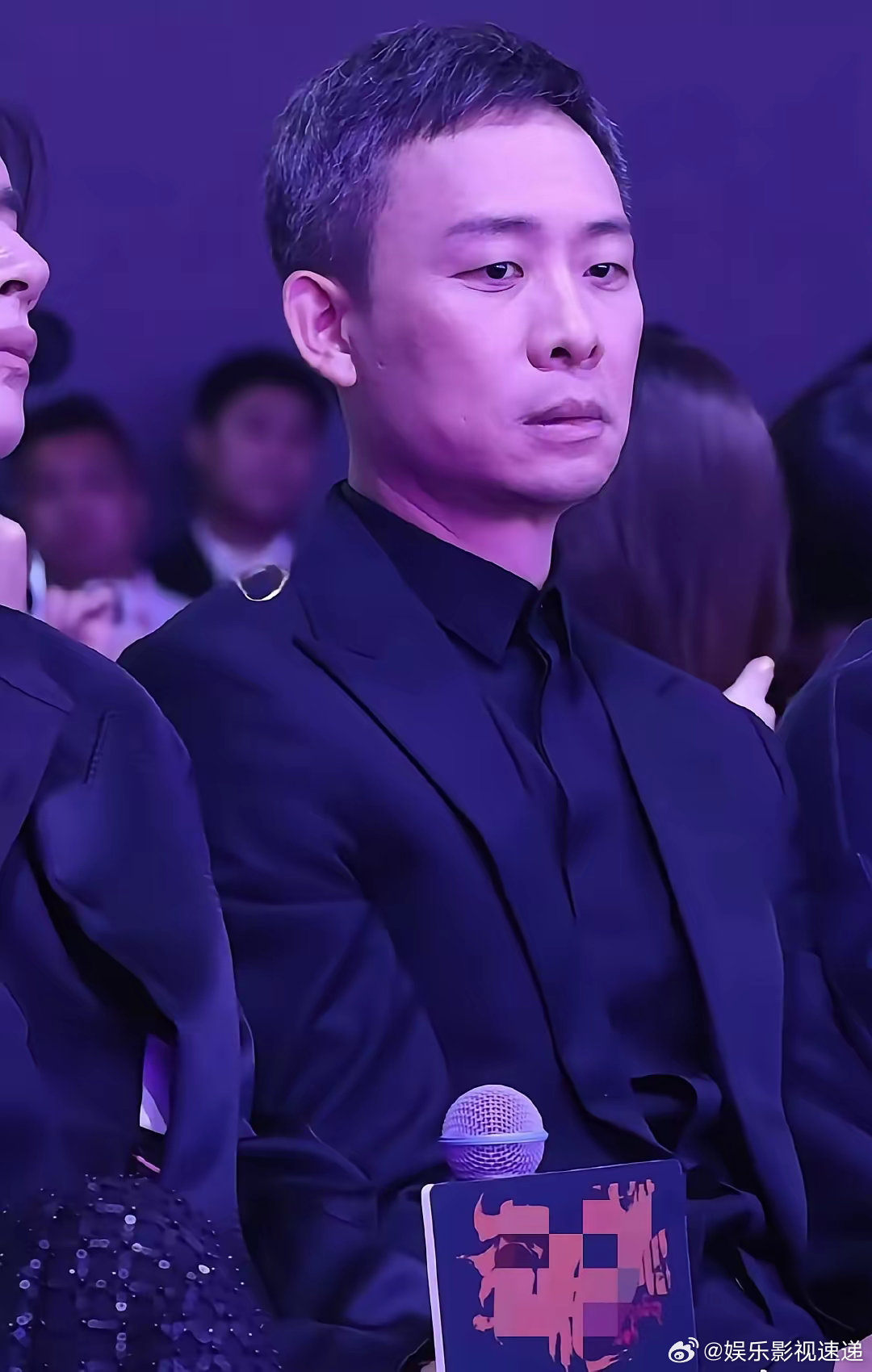 张译这次是“哑巴吃黄莲”了。​没想到剧终人散，《以法之名》导演一句“演员选择有失