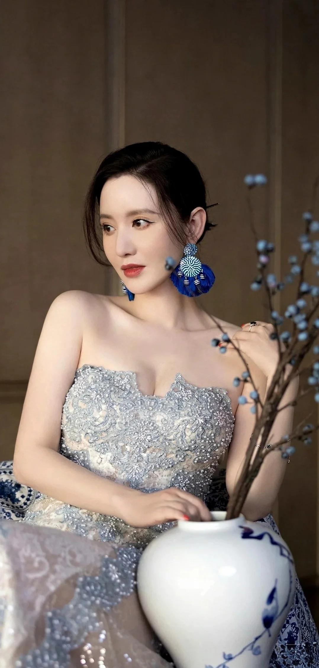 张萌