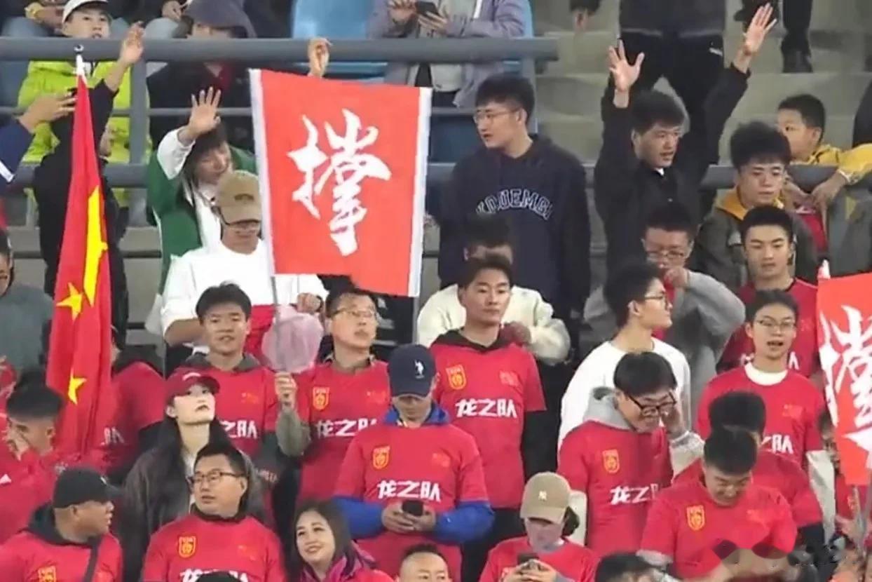 国足进2026世界杯还有戏吗？国足11月份两场热身赛全部结束，赛后数据显示，对阵