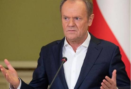 波兰，算是把整个欧盟推下了悬崖！很多人以为，波兰外长指责中国“发战争财”，只是一