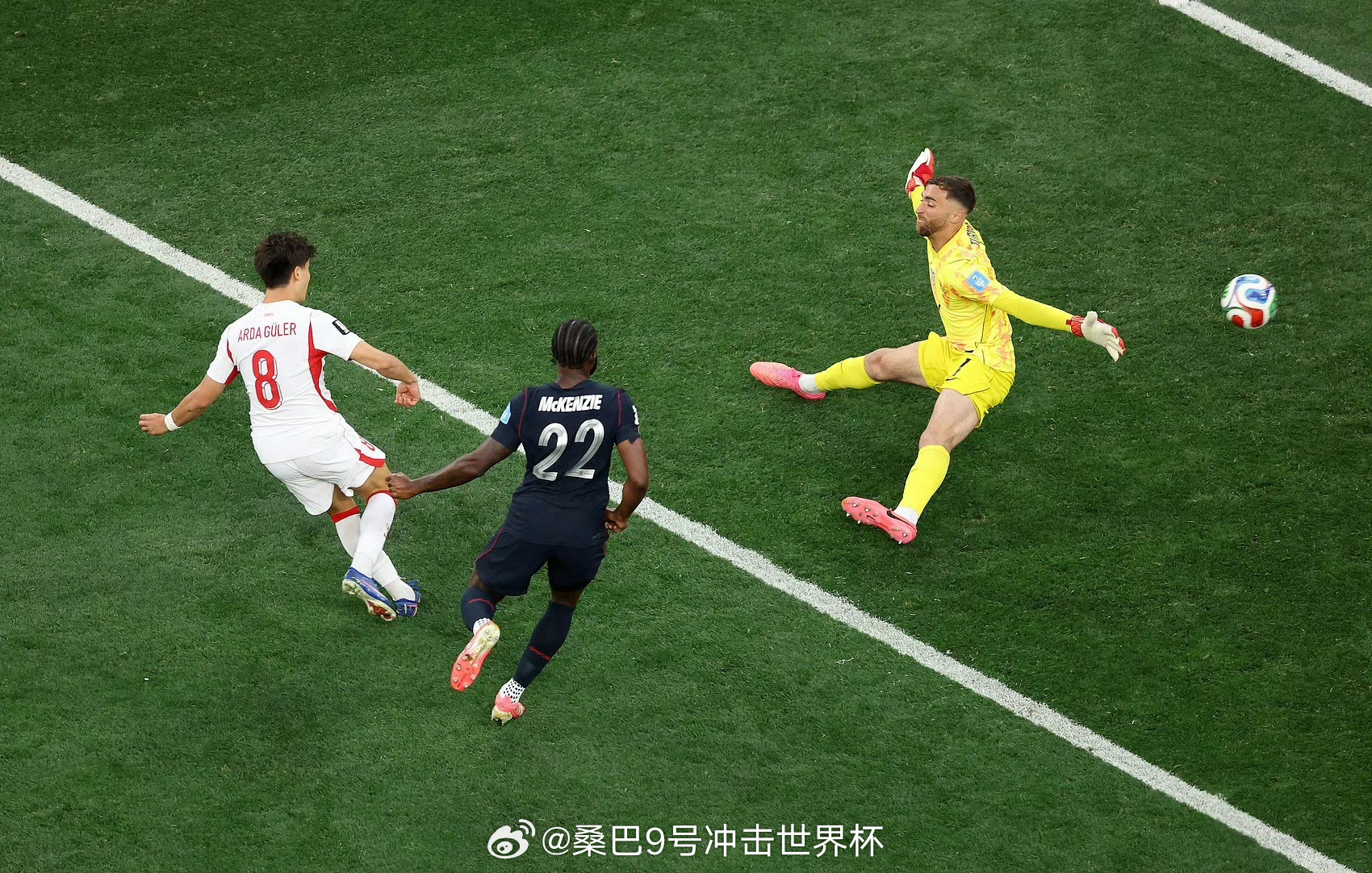 土耳其半场2比1美国土耳其反超美国 半场结束！特拉斯蒂首开纪录，居莱尔收获世界杯