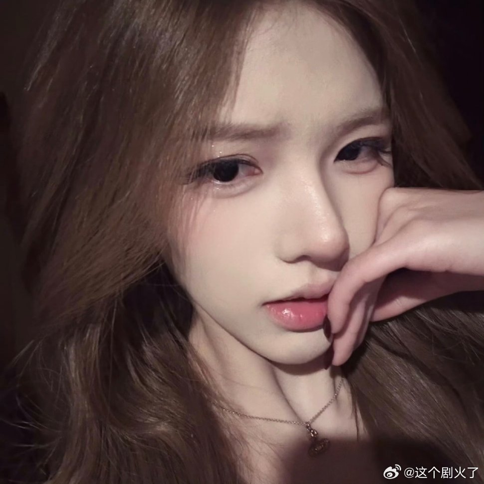 氛围感权威女头。 