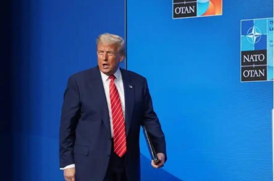 特朗普又开始放飞自我说狠话了，对着自己家“盟友”北约开喷，我对北约那是失望透顶，